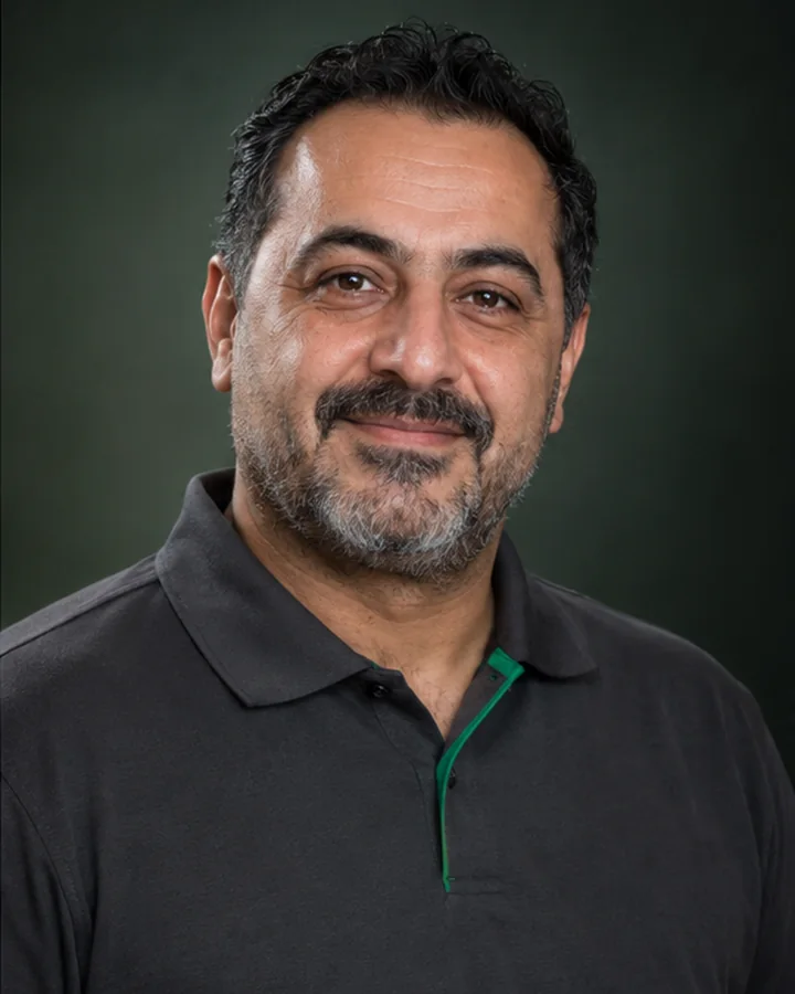 A member of the Shiny service operations team